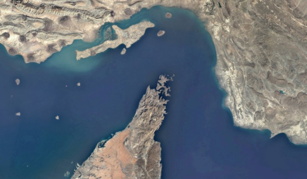 China Blames Illegal Military Operation in Iran for Strait of Hormuz Crisis 